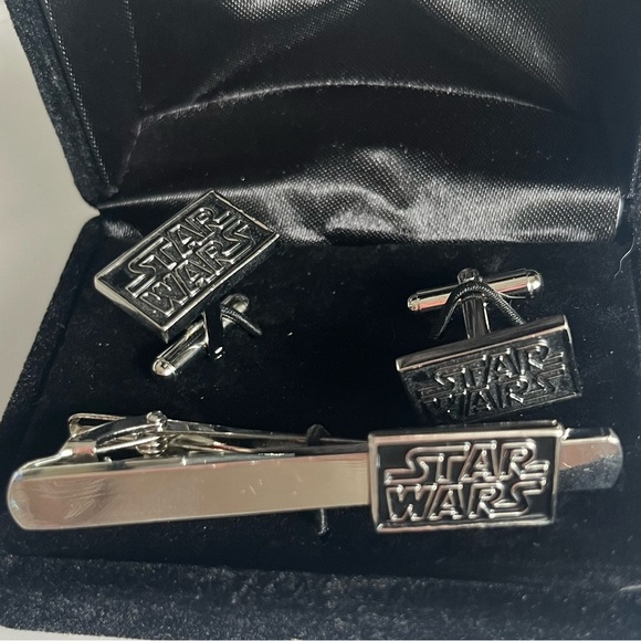 Star Wars Other - Star Wars Black and Silver Cufflinks and Tie Clip Set